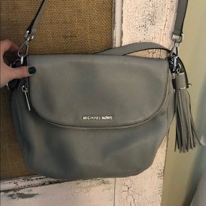 Michael Kors gray purse ❤️make an offer❤️
